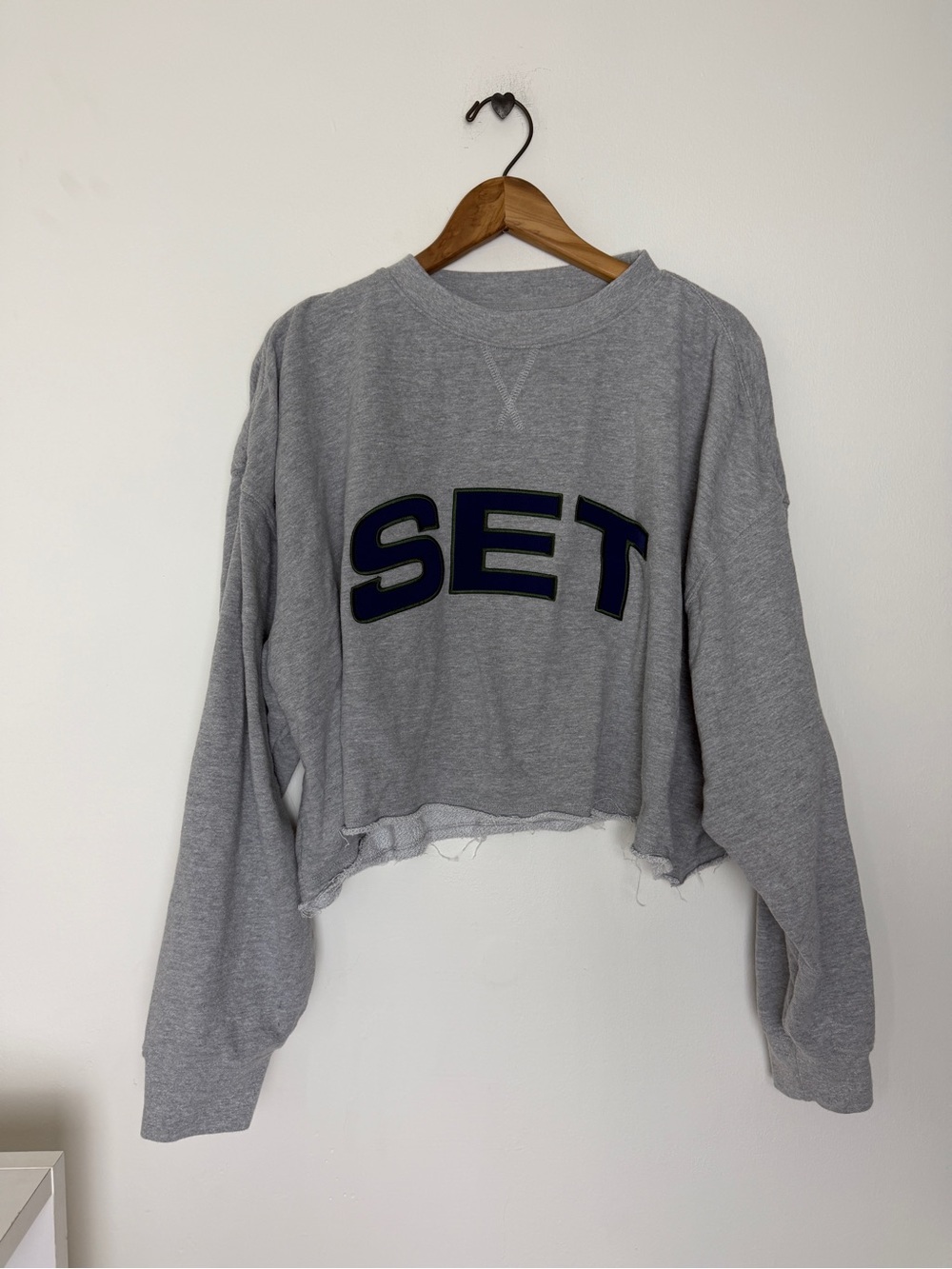 set active  Cropped Sweatshirt with raw hem